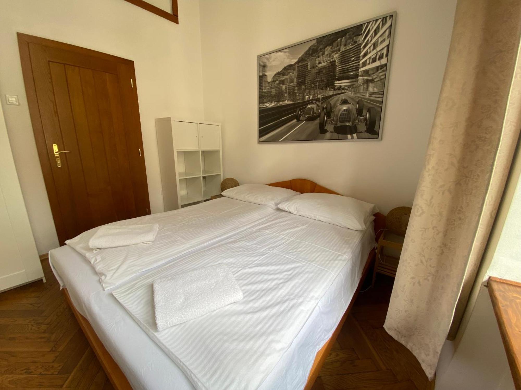 Apartments Legendary Krasków Εξωτερικό φωτογραφία