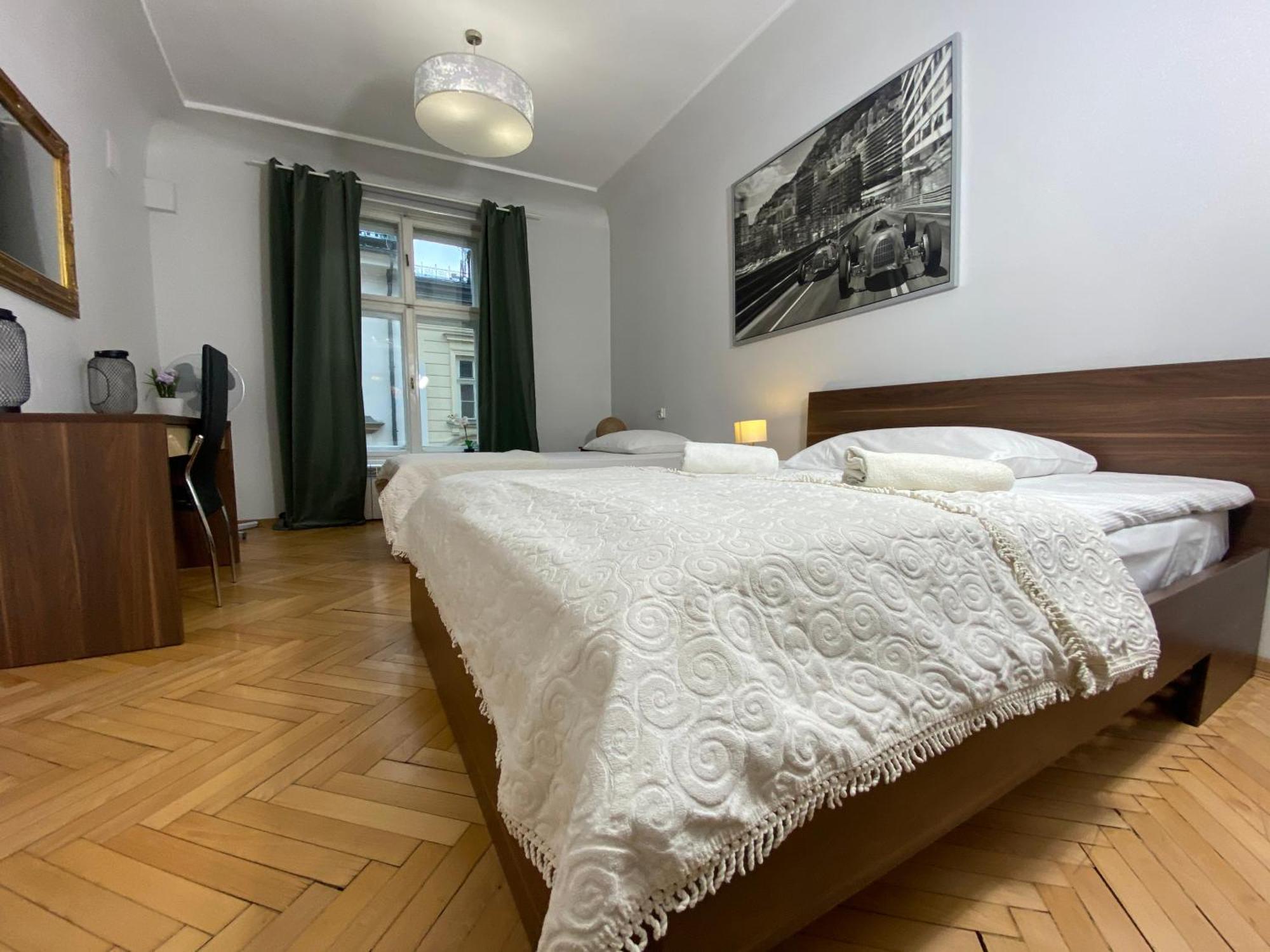 Apartments Legendary Krasków Εξωτερικό φωτογραφία