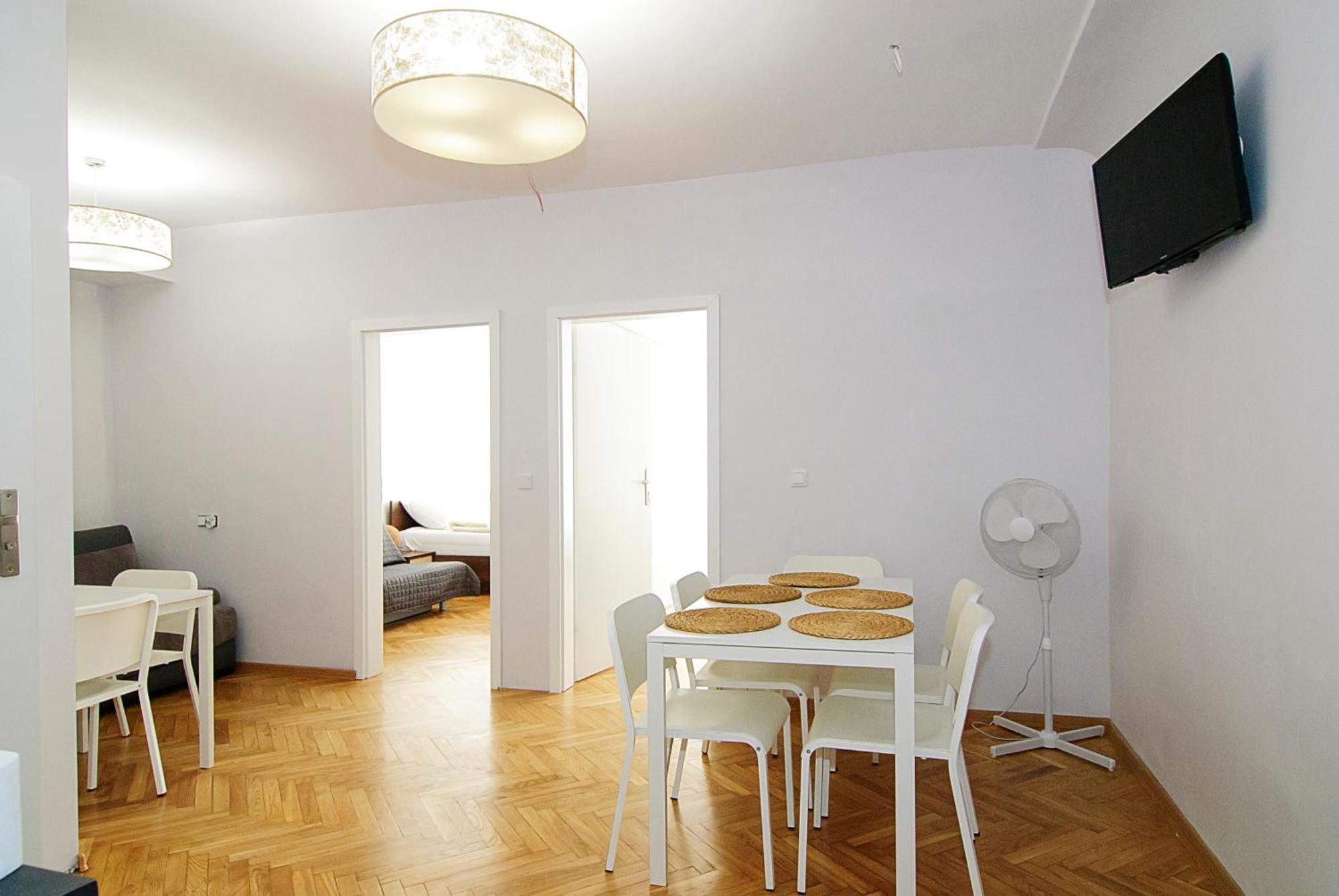 Apartments Legendary Krasków Εξωτερικό φωτογραφία